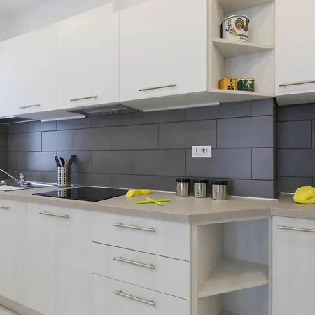 Casa Esedra 1, Parcheggio Privato